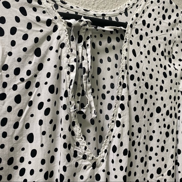 Abercrombie & Fitch polka dot top - Picture 4 of 6